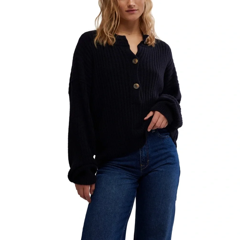 Free People Black Ribbed Cardigan
Women's Free People Henley Pullover Sweater - Picture 1 of 5
